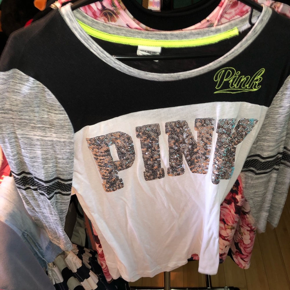 Pink quarter sleeve.